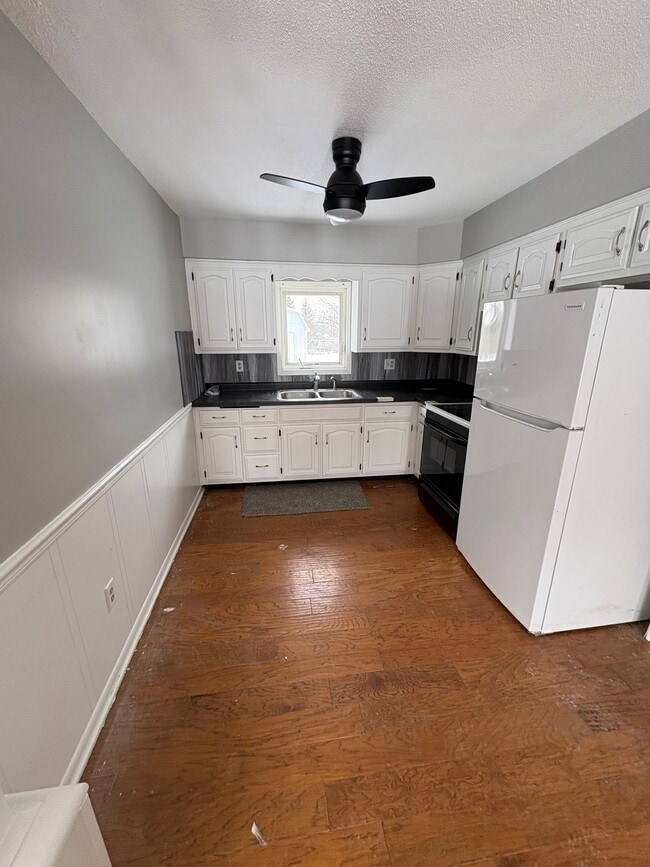 Building Photo - 1706 Getz Rd