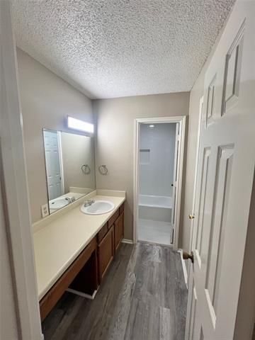 Building Photo - 1611 Brentwood Dr