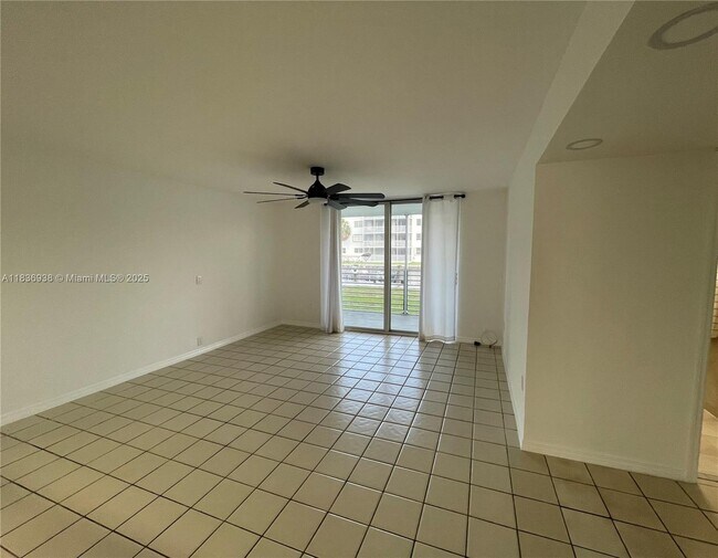 Building Photo - 3600 NE 170th St