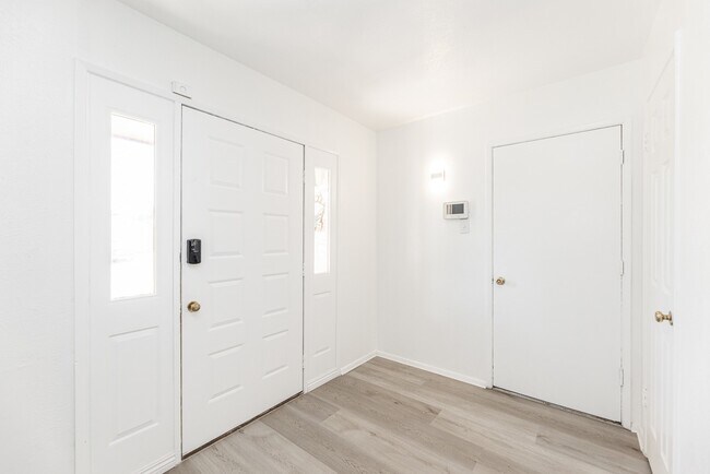 Building Photo - 16814 Kilwinning Dr