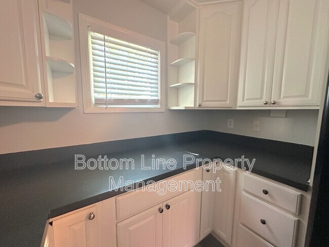 Building Photo - 9031 J M Keynes Dr