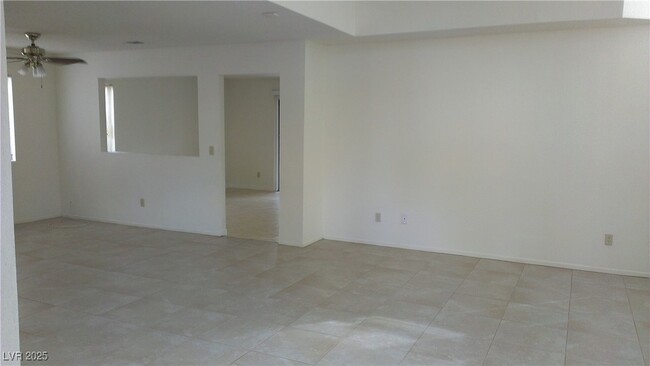 Building Photo - 1105 Overture Dr