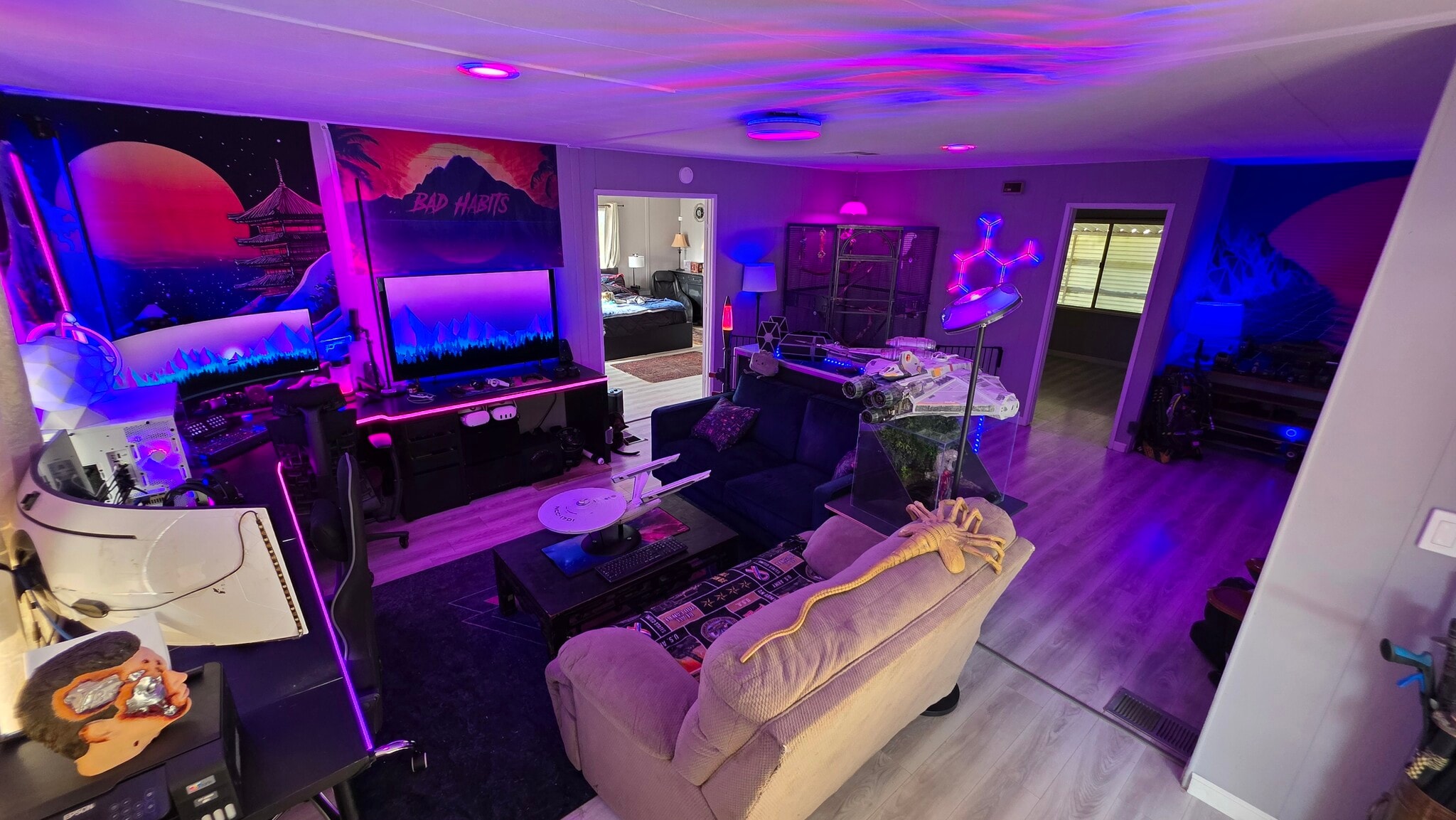 LIVING ROOM - 18950 Woodcrest Ln