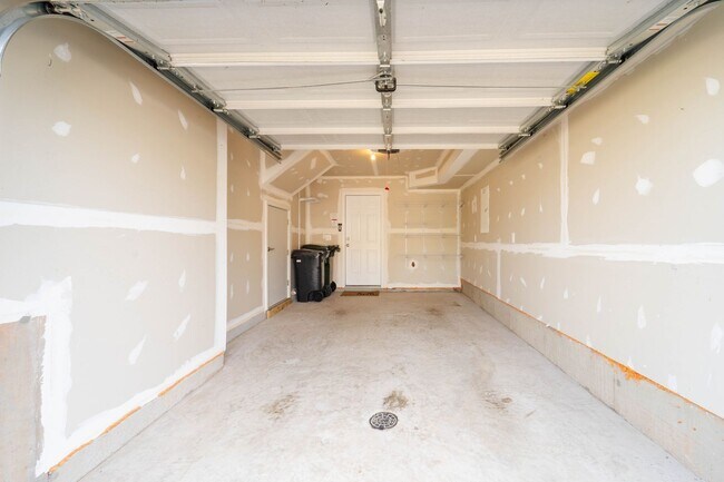 Building Photo - 8381 Scotland Loop