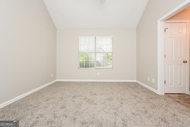 Building Photo - 2725 Woodward Rd