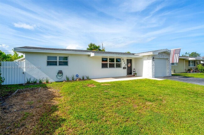 Building Photo - 8440 NW 11th Ct
