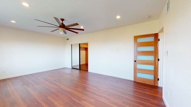 Building Photo - Kensington Beauty!