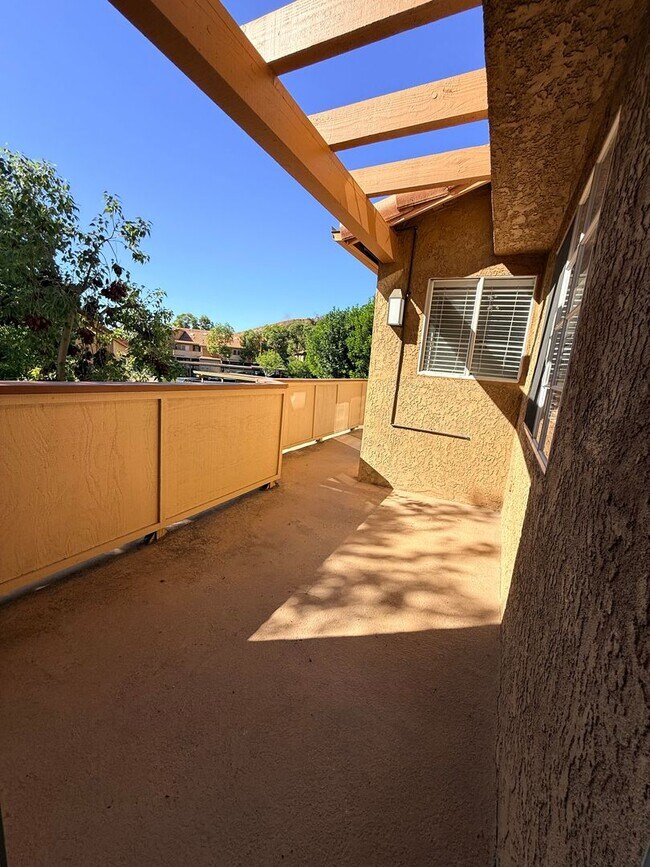 Building Photo - **Coming Soon ** Condo in The Hills Yorba ...