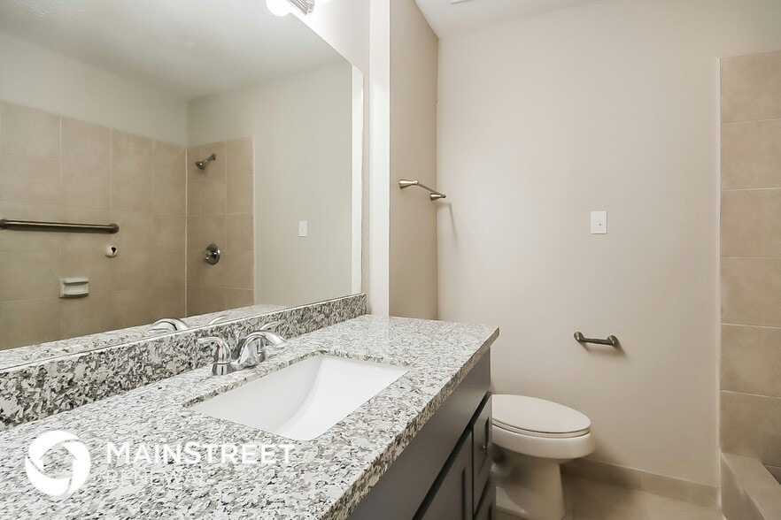 Building Photo - 15911 Pfeiffer Dr