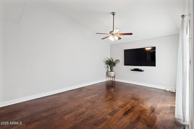 Building Photo - 5601 N 79th St