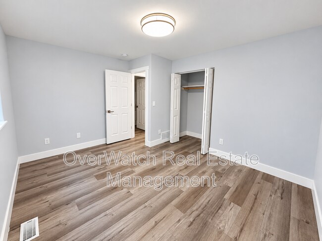 Building Photo - 4031 Lunar Dr