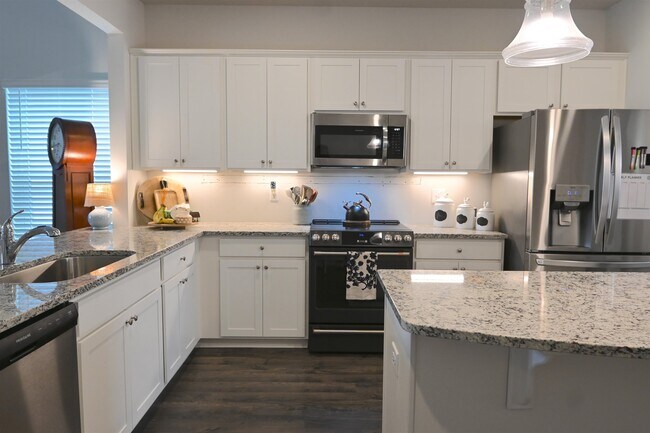 Building Photo - 2464 Campton Lp