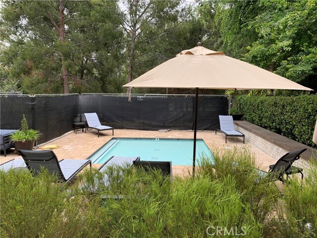 Building Photo - 67 Reunion