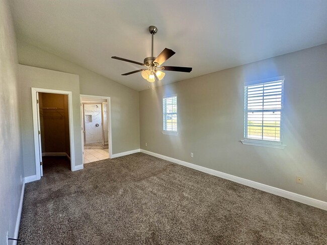 Building Photo - 3275 Addison Ln