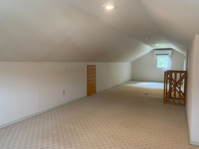 Building Photo - 3-Bedroom Home- Pets Allowed with Approval