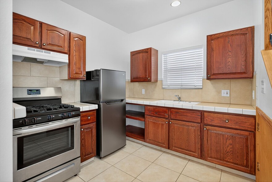 Building Photo - 1912 2nd St