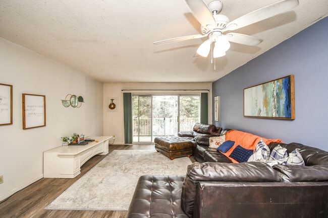 Building Photo - 2904 W 33rd St