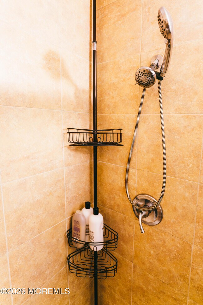 Building Photo - 13 Decatur Ave