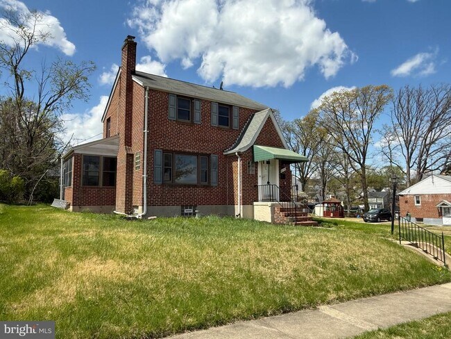 Building Photo - 6134 Marglenn Ave