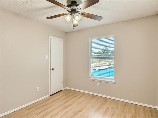Building Photo - 403 Hollyberry Dr