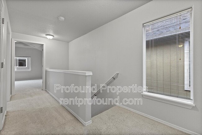 Building Photo - 17634 SW September Ln