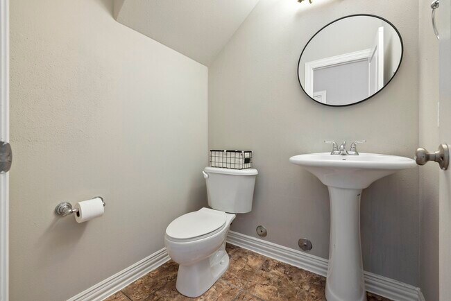 Building Photo - 4306 Ennis St