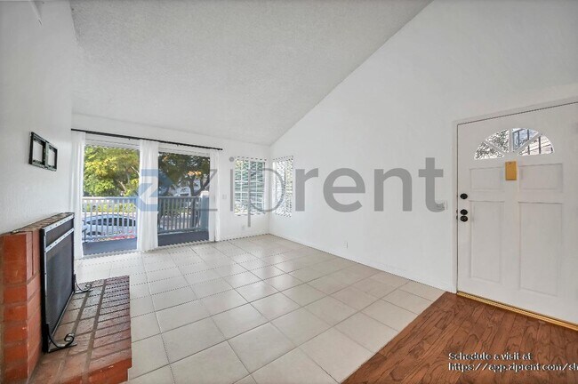 Building Photo - 1311 W Capitol Dr