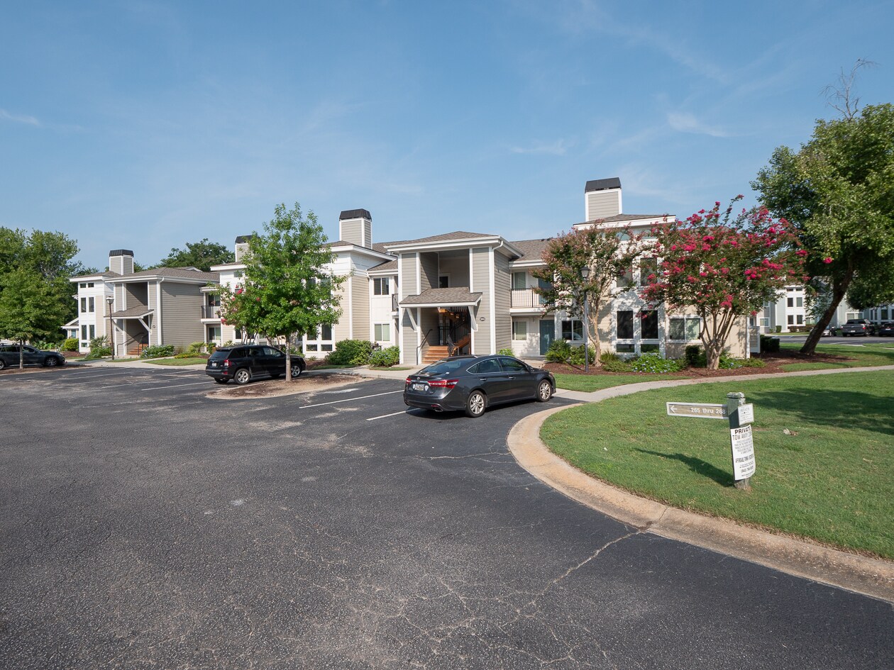 Building Photo - 265 Alexandra Dr