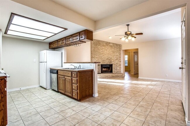 Building Photo - 8811 Clearbrook Trail