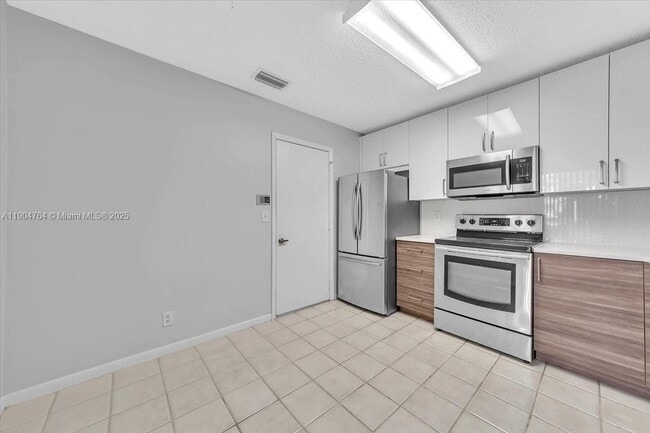 Building Photo - 11050 Nautilus Dr