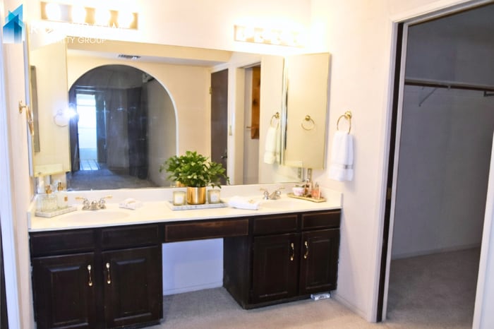 Building Photo - 10442 W Avalon Dr