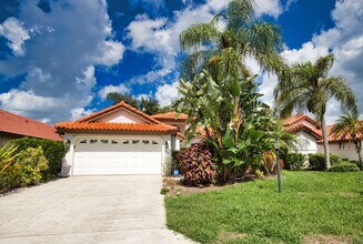 Building Photo - Seasonal Short-Term 3 Bedroom 3 Bathroom Home in The Patio Homes of Chestnut Creek!