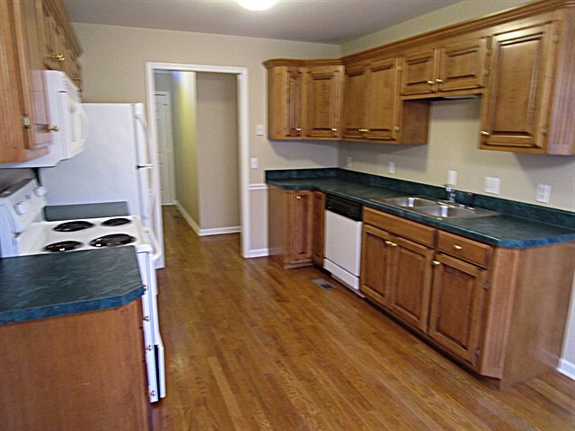 Building Photo - 2905 Runnymeade Dr