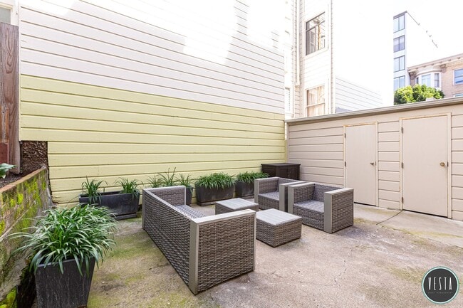 Building Photo - SOPHISTICATED 2-BD DREAM HOME WITH DIGITAL...