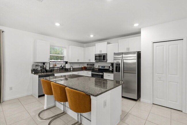 Building Photo - 1742 Red Loop