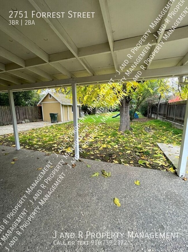 Building Photo - 2751 Forrest St