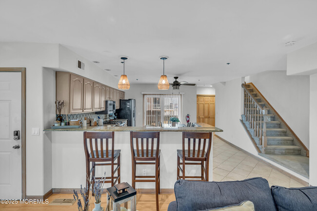 Building Photo - 15 E Tuna Way