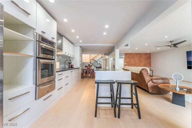 Building Photo - 3024 Bel Air Dr