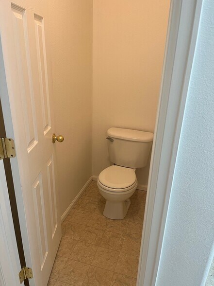 Building Photo - 2621 Rigden Pky