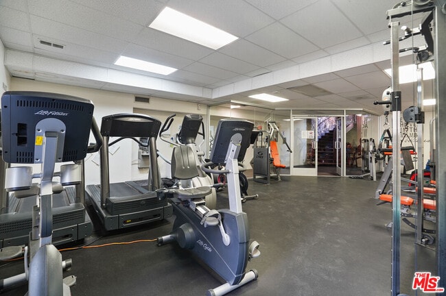 Building Photo - 9103 Summertime Ln