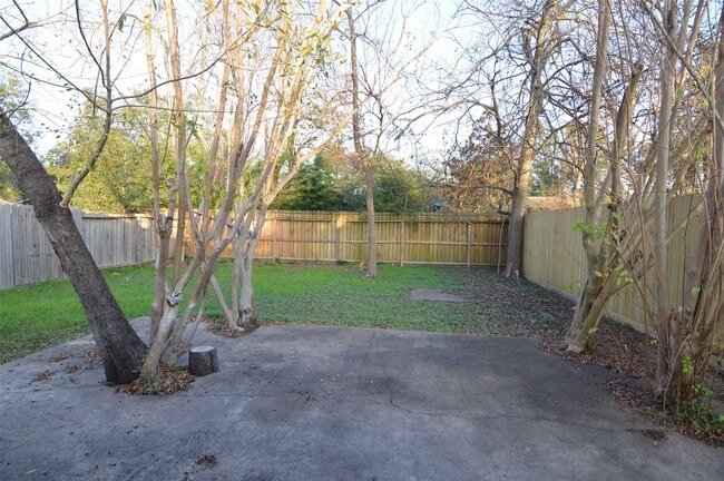 Building Photo - 5214 Beaverhill Dr