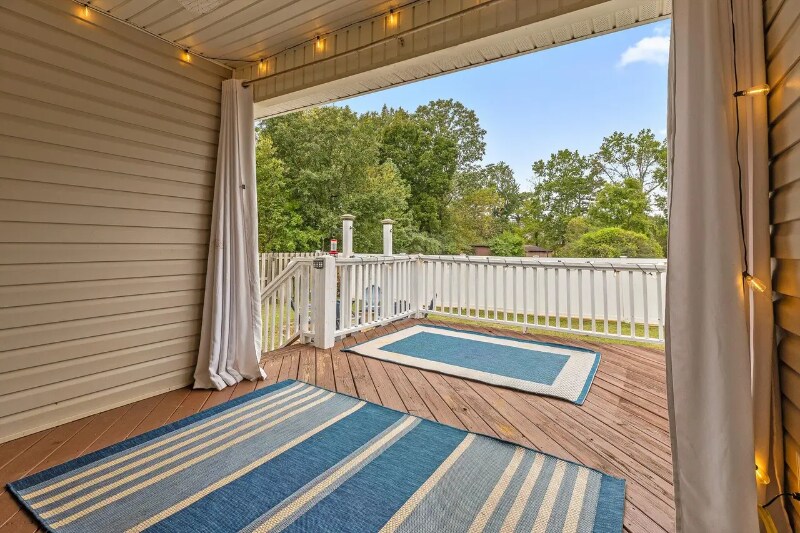 Building Photo - 1871 Clear Brook Ct