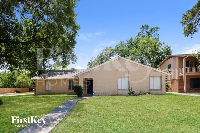 Building Photo - 5603 Sheraton Oaks Dr