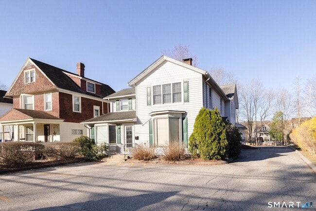 Building Photo - 199 Migeon Ave