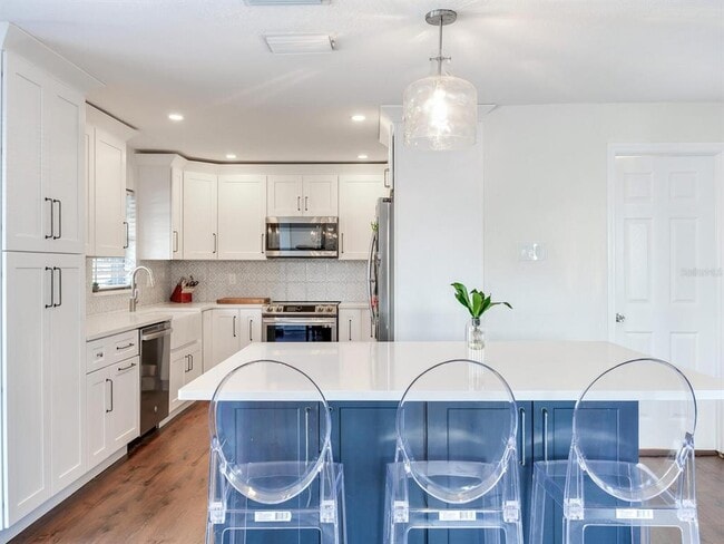 Building Photo - 3219 W San Juan St