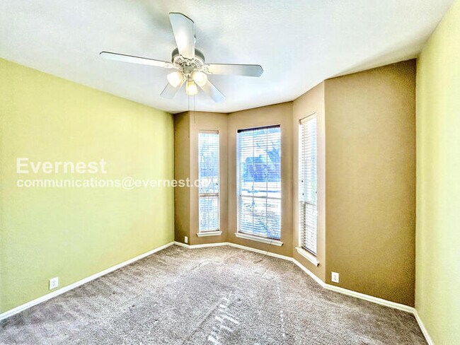 Building Photo - 2840 S Serrano