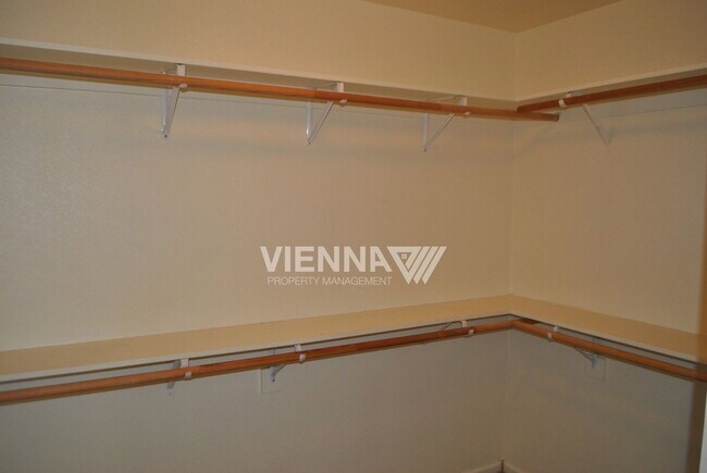 Building Photo - 5325 Thunder Ridge Cir