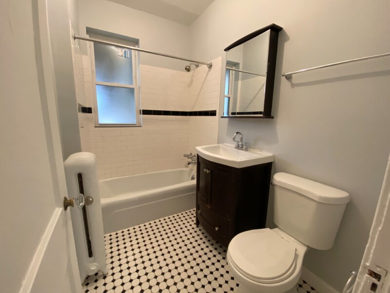 Building Photo - 3953 N Hoyne Ave
