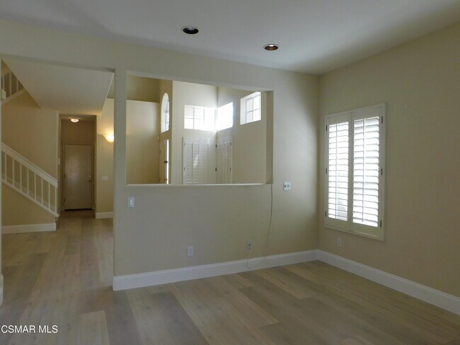 Building Photo - 4887 Santo Dr