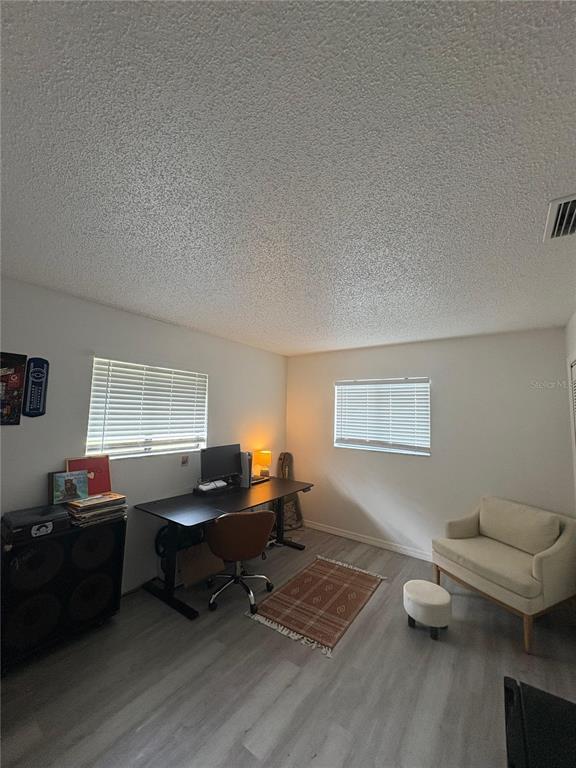 Building Photo - 988 Sweetbrier Dr